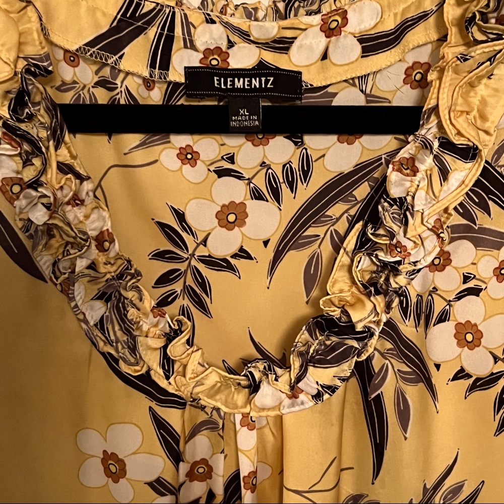 PRETTY ELEMENTZ SLEEVELESS YELLOW FORAL TOP WITH RUFFLED NECKLINE